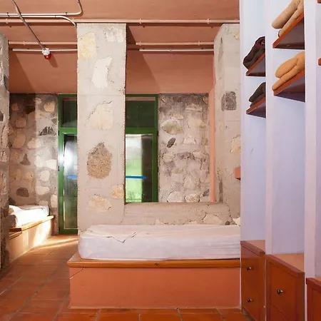 Hostel La Marina *